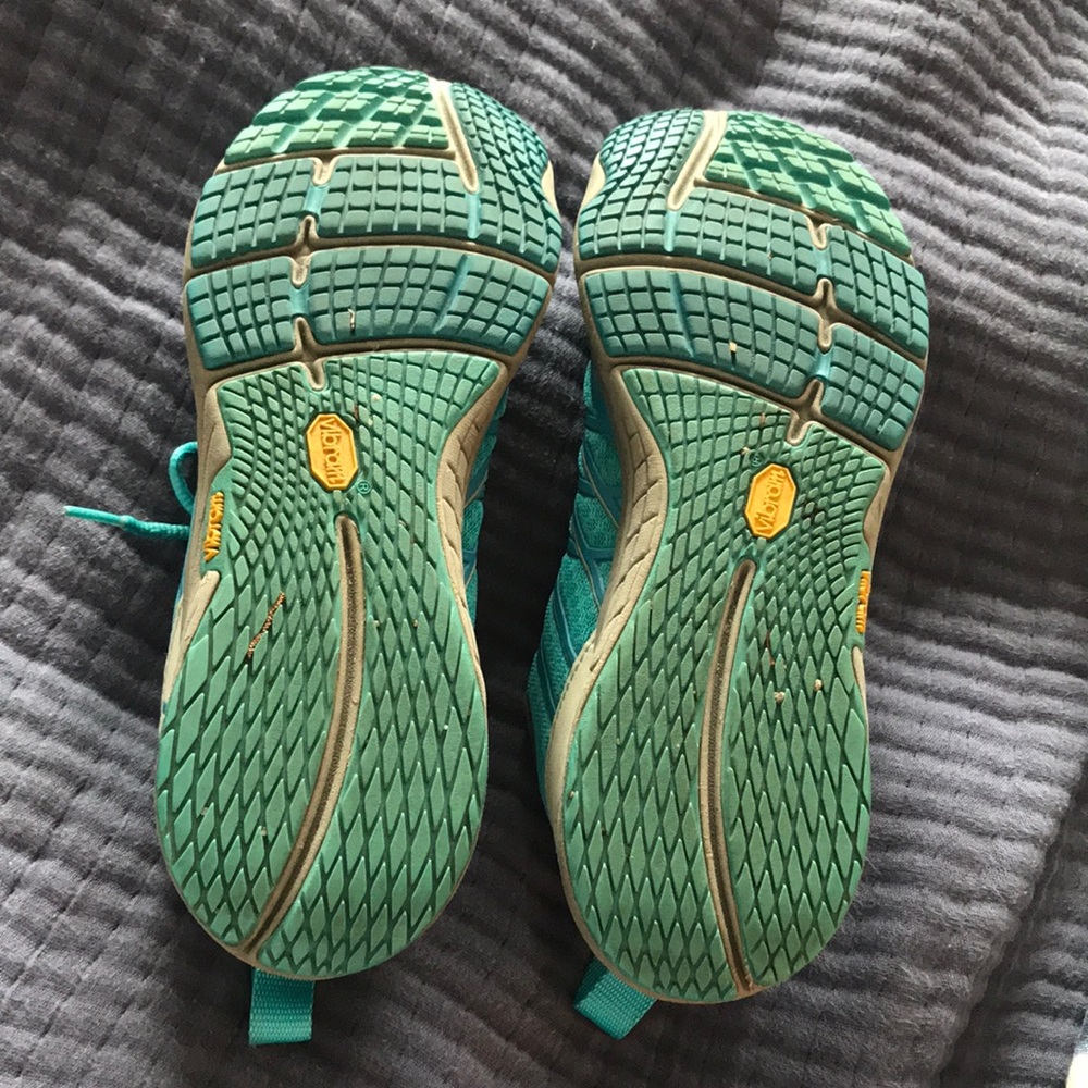 Merrell Size 9.5 - Picture 4 of 6